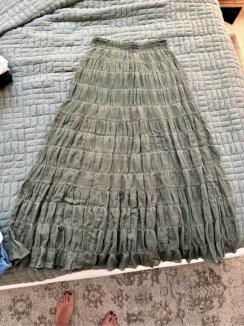 Max Studio Tiered Maxi Skirt in Green Size XS Like New